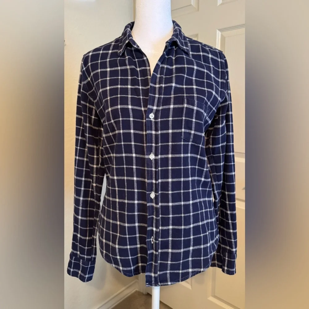 Frank & Eileen Navy and White Checkered Shirt in Style “Barry” Size Small - Picture 1 of 6